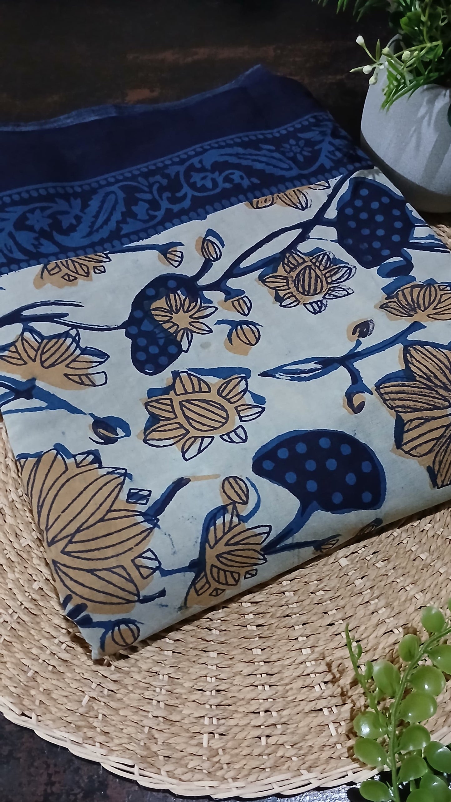 Mul Cotton Saree: Neela